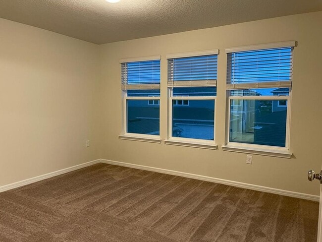 Building Photo - Townhome Isles of Lake Nona