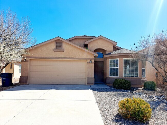 Building Photo - Gorgeous 4-bedroom, 2-bath home featuring two spacious living areas