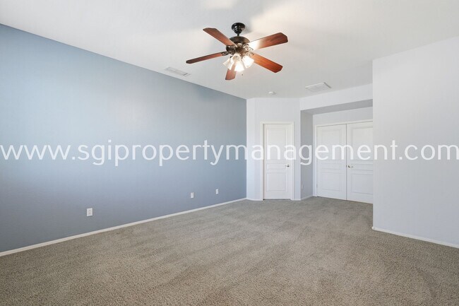 Building Photo - 12442 N 82nd Ln