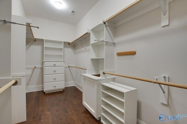 Building Photo - 8599 Bellewood Ln NW