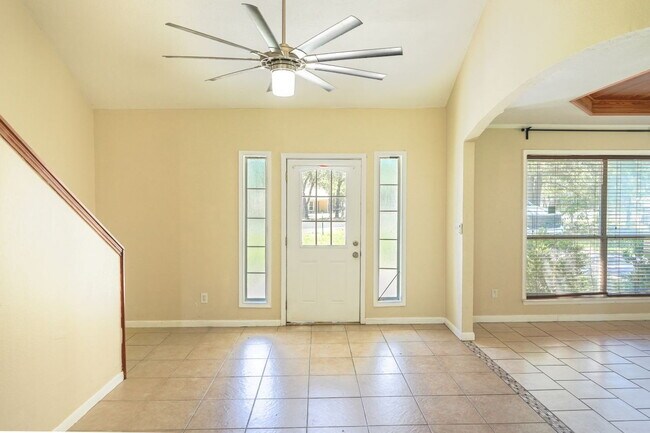 Building Photo - 24306 Romin Dr