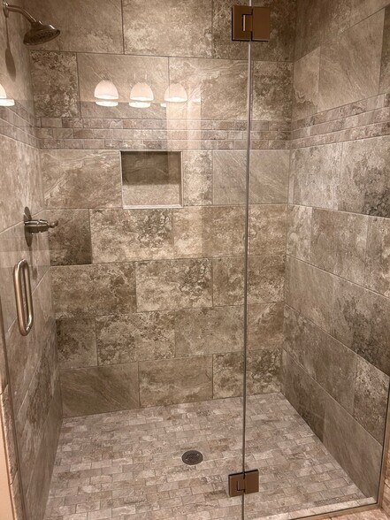 Master Bath - 1051 Spring Brook Dr