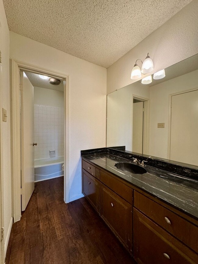 Building Photo - Duplex