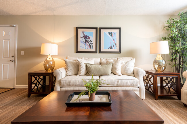 Building Photo - Trellis Pointe