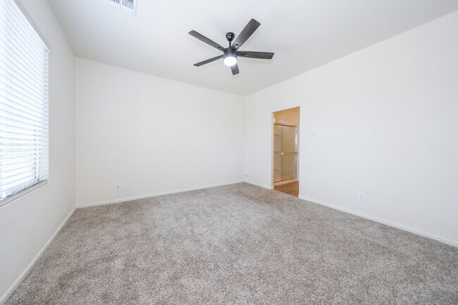Building Photo - 7867 S Walnutview Dr