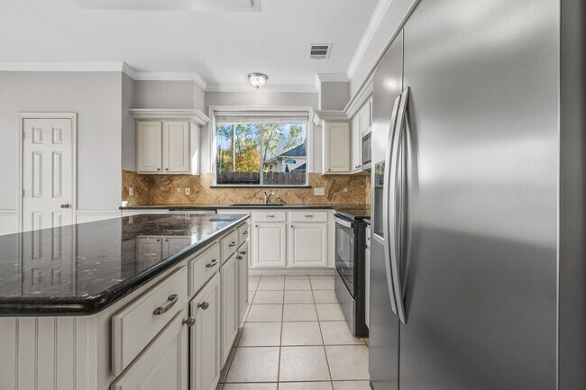 Building Photo - 20814 Lake Park Trail