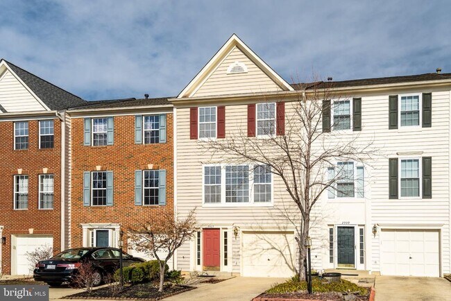 Building Photo - 2507 James Maury Dr
