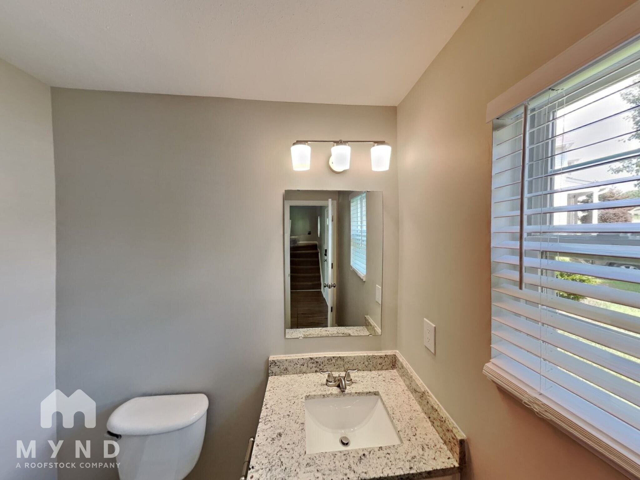Building Photo - 303 Holton Dr