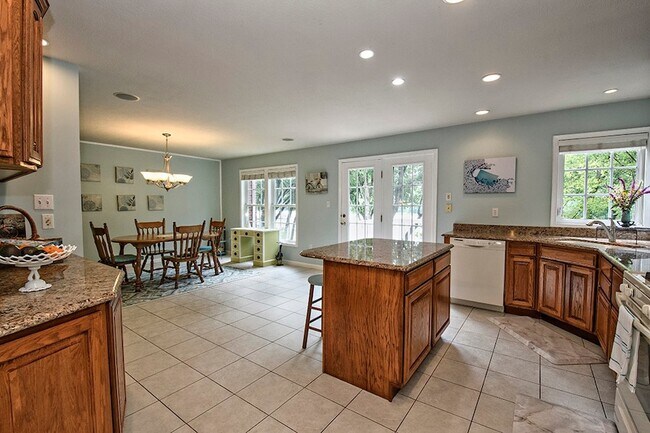 Building Photo - 134 Chapel Harbor Dr