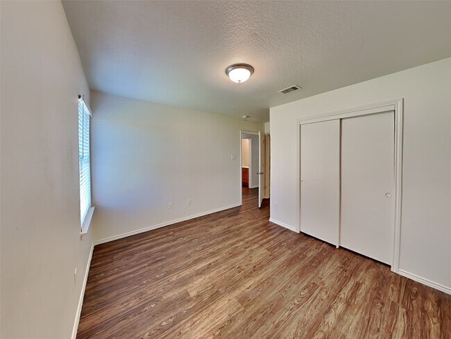 Building Photo - 3427 Apache Meadows Drive