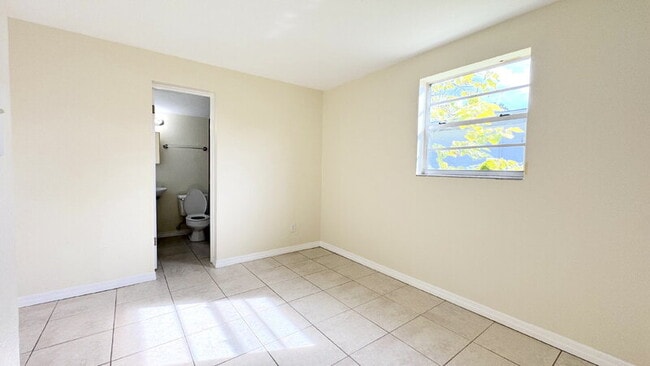 Building Photo - 1037 Berkshire Rd