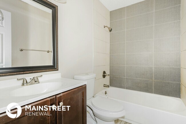 Building Photo - 105 Nelson Ct W