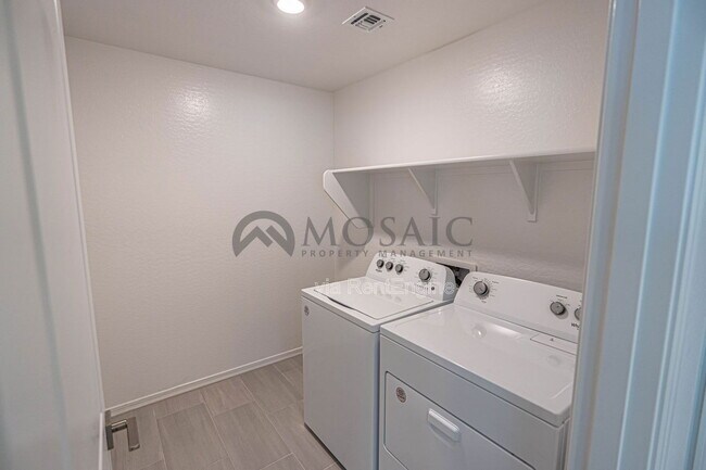 Building Photo - 6264 S Emery