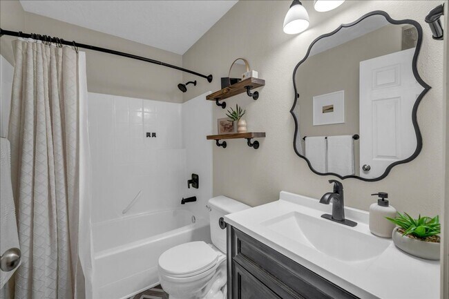 Building Photo - 2367 Monarch Cir