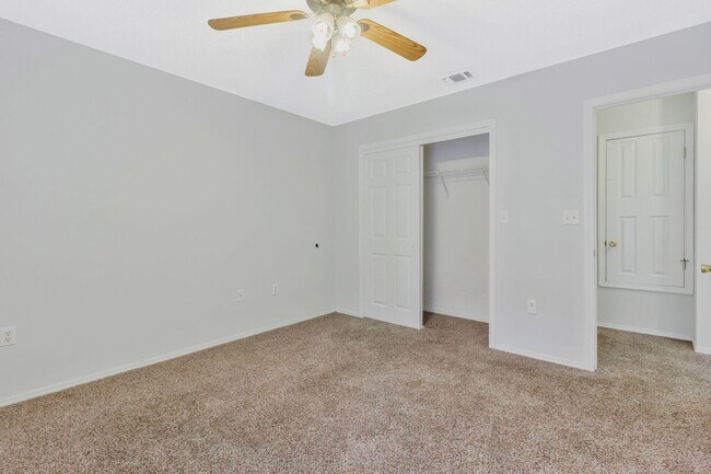 Building Photo - 1828 Sod Dr