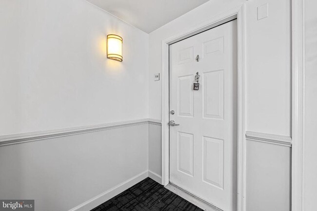 Building Photo - 2702 Lighthouse Point E