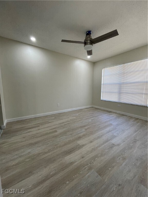 Building Photo - 4958 Viceroy St