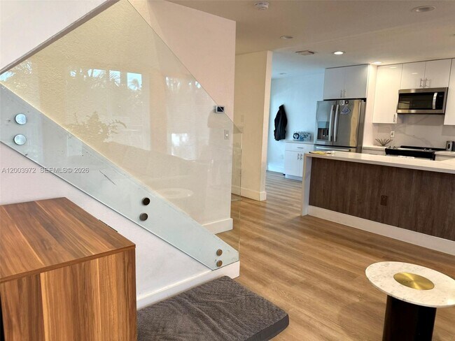 Building Photo - 6420 NW 109th Ave