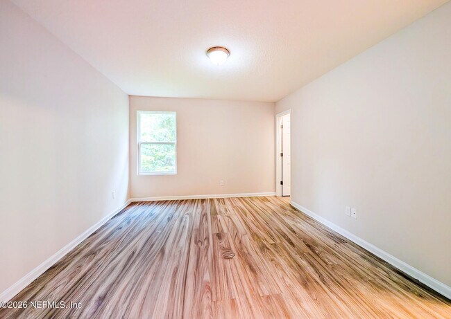 Building Photo - 6861 Lake Mist Ln
