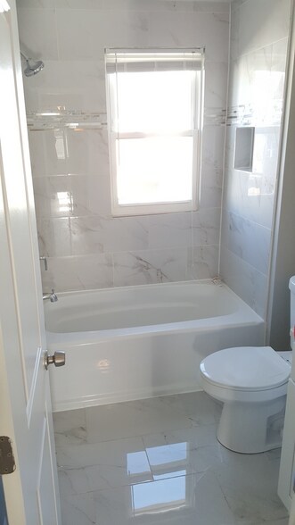 Building Photo - 521 Powhatan Pl NW