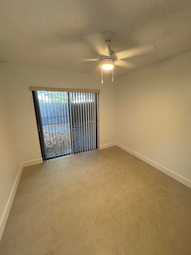 Building Photo - 1148 Summit Trail Cir