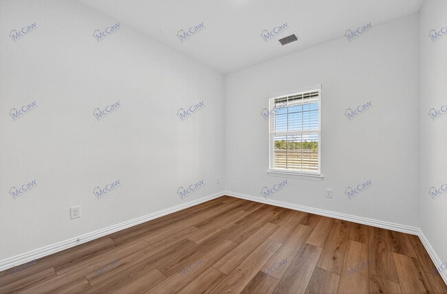 Building Photo - 512 Baker Ct