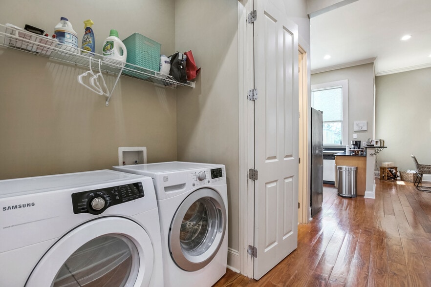 Building Photo - 5417 Danneel St