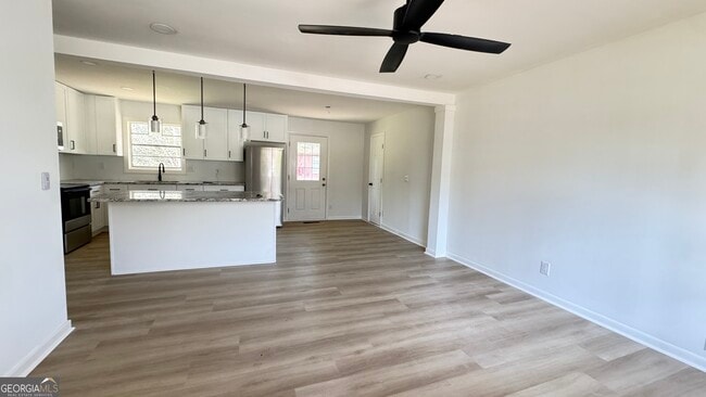 Building Photo - 723 Sheffield Rd