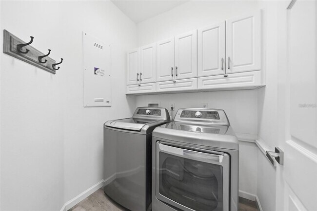 Building Photo - 5610 Golden Isles Dr