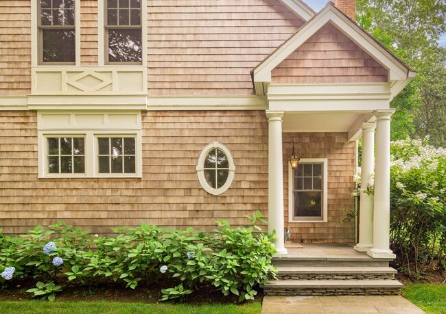 Building Photo - 147 Wainscott Harbor Rd