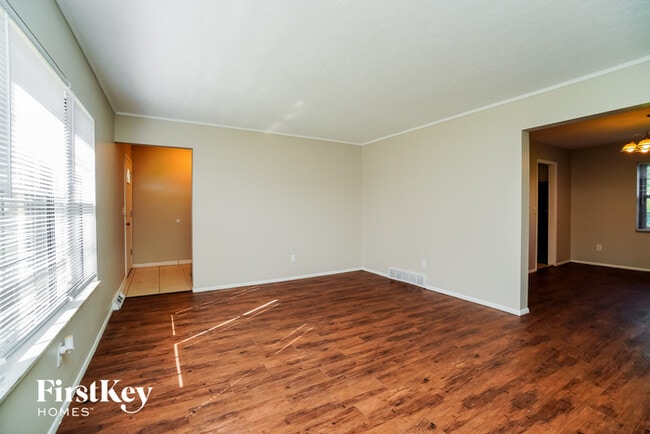 Building Photo - 5431 Maple Canyon Ave