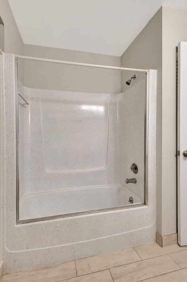 Building Photo - 10789 N Military Trl