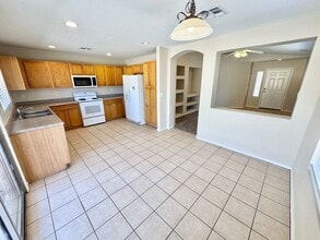 Building Photo - Redone 3 Bedroom 2 Bath Single Level Home in Coldwater Springs Community in Avondale