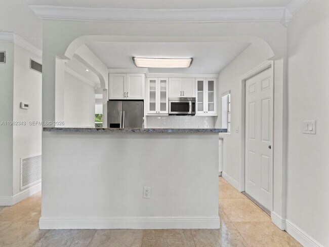 Building Photo - 5940 SW 47th St