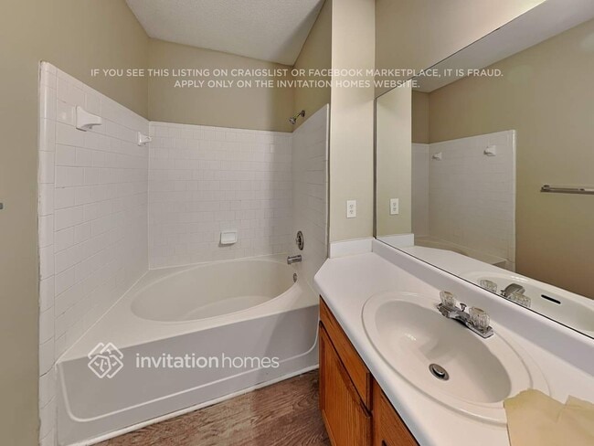 Building Photo - 1609 Heyford Cir NW