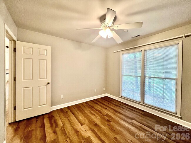 Building Photo - 4409 Stonefield Dr