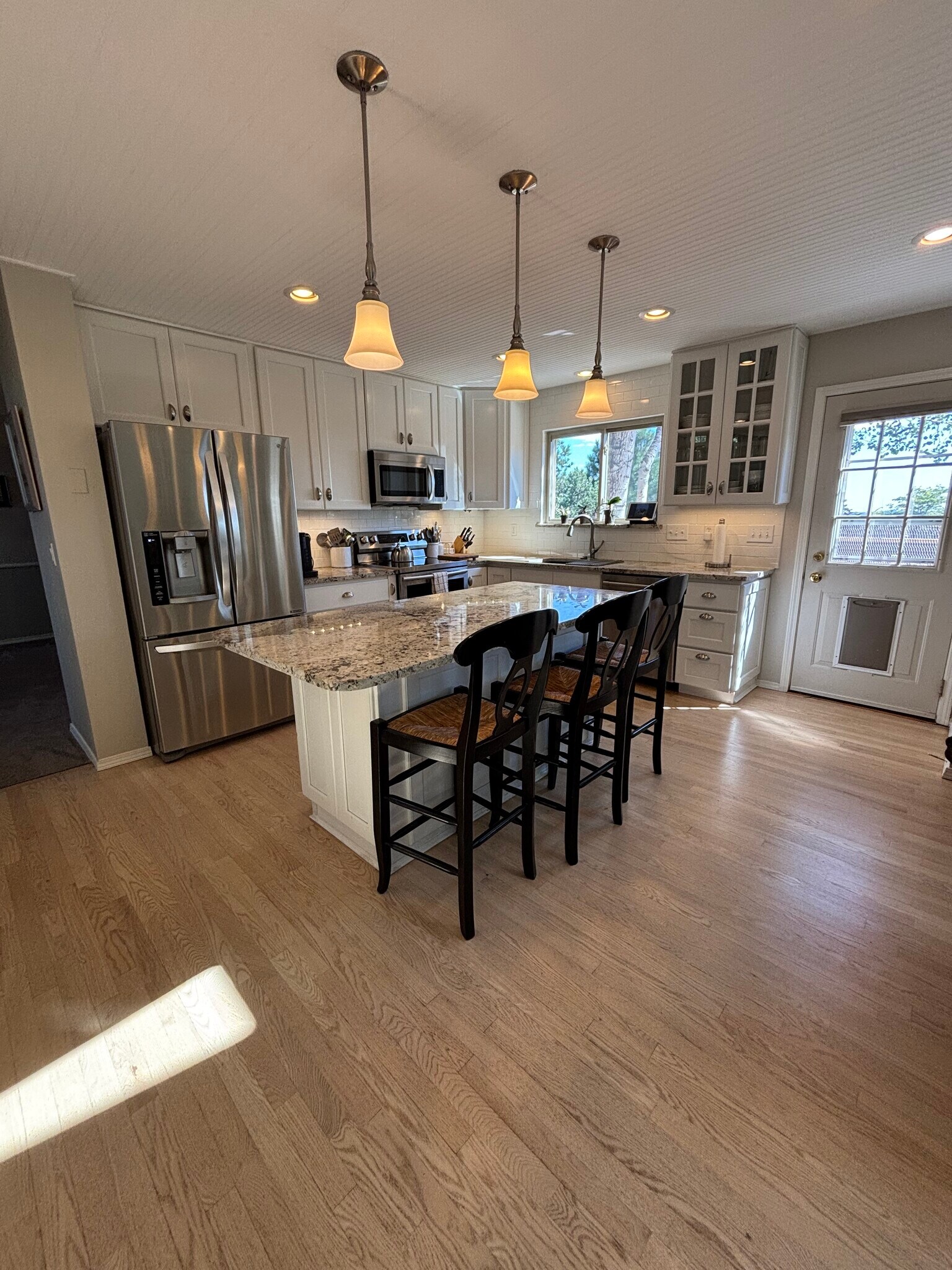 Kitchen updated-all lower cabinets are drawers - 3425 Birnamwood Dr