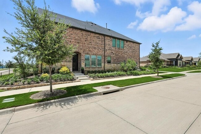 Building Photo - 441 Matchbox St