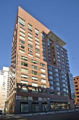 Building Photo - 1 Charles St S
