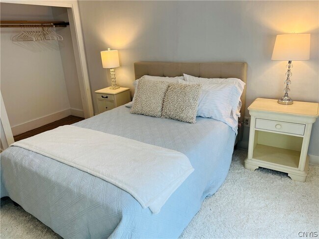 Building Photo - 22 State St