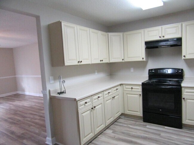 Building Photo - 1324 Waterway Dr