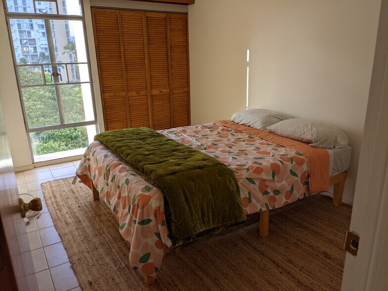 Building Photo - 1511 Nuuanu Ave