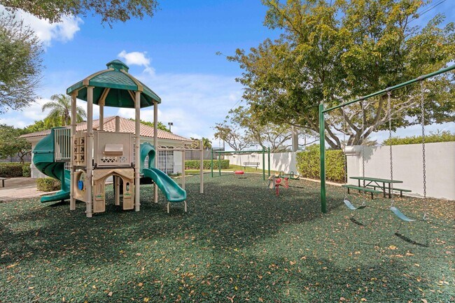 Building Photo - 19230 Fox Landing Dr