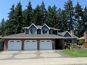 Building Photo - 32615 10th Pl SW