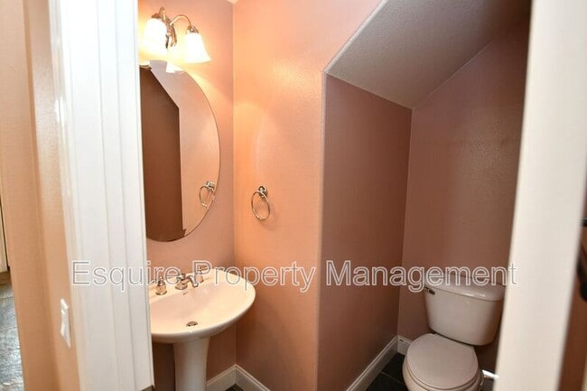 Building Photo - 621 Riviera Ct