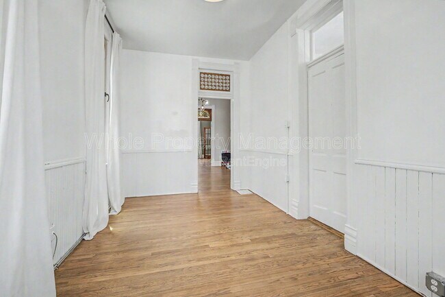 Building Photo - 2923 W 27th Ave