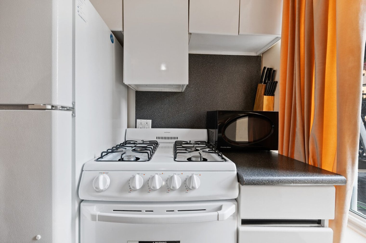 Building Photo - 221 E 50th St