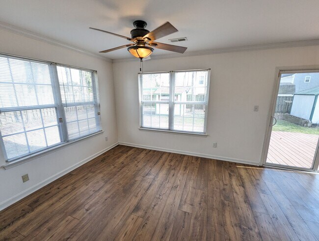 Building Photo - 204 Burgandy Rd, Williamsburg VA 23185