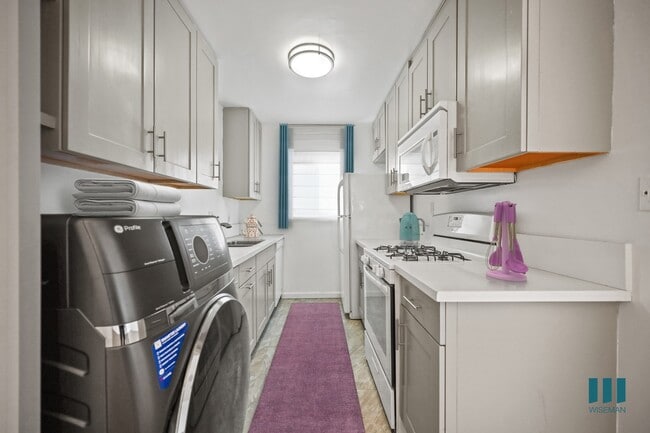 Interior Photo - Romaine Heart by Wiseman