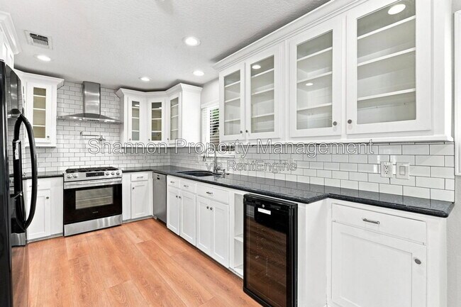 Building Photo - 5522 Dumfries Dr